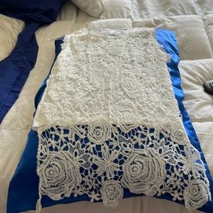 White lace lined sleeveless top. New